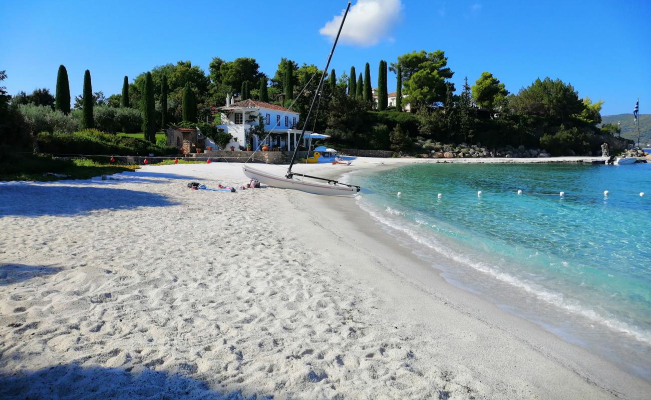 Foto af Paralia Porto Cheli med lys sand overflade