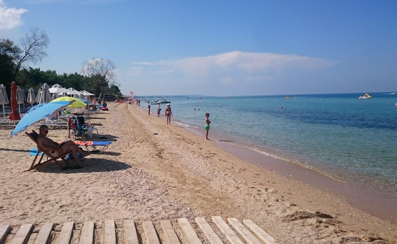 Foto af Portes Strand med lys sand overflade