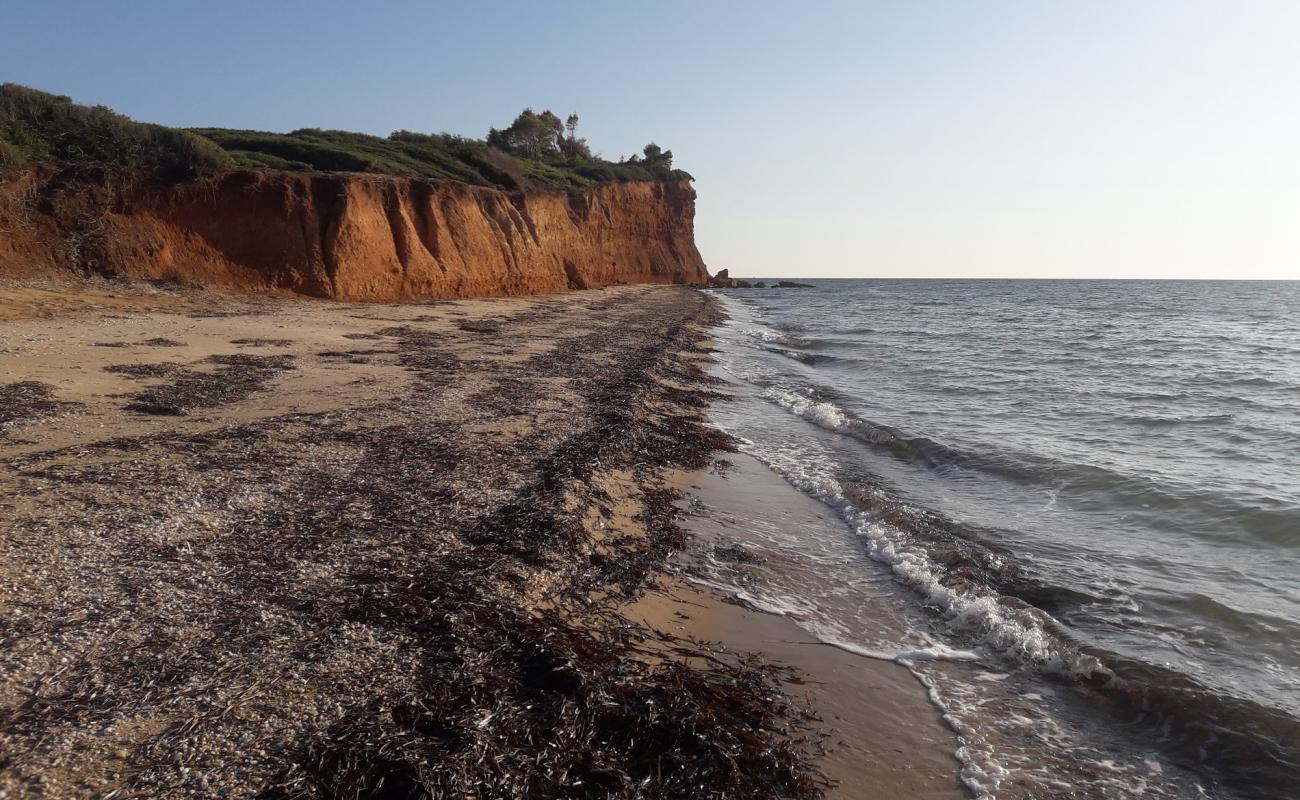 Foto af Schimbalaya beach med let sand og småsten overflade