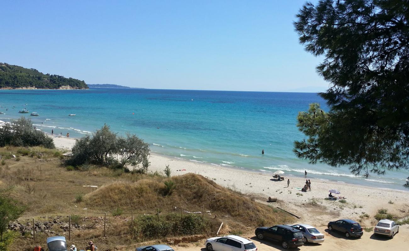 Foto af Simantra beach med lys sand overflade