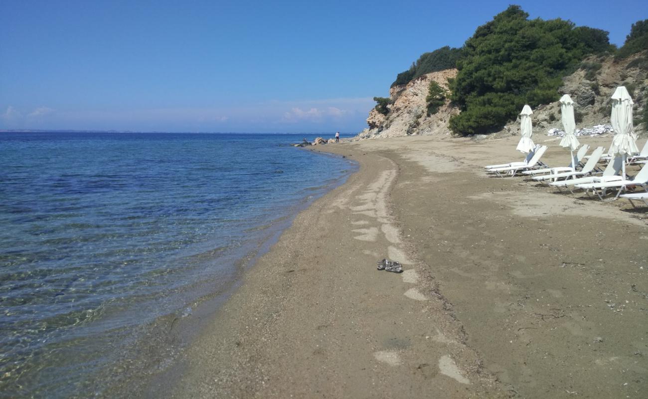 Foto af Kaloeros beach med lys sand overflade