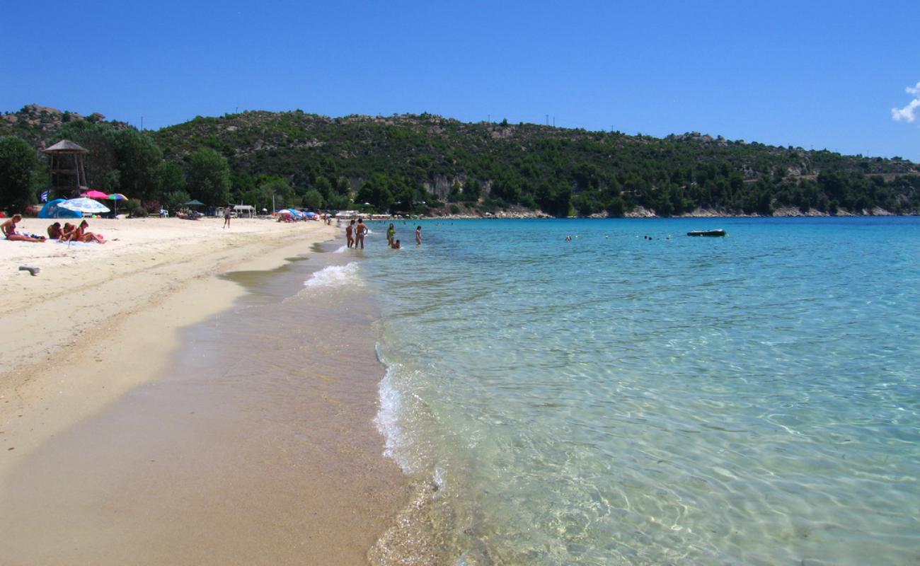 Foto af Agios Ioannis Strand med lys fint sand overflade