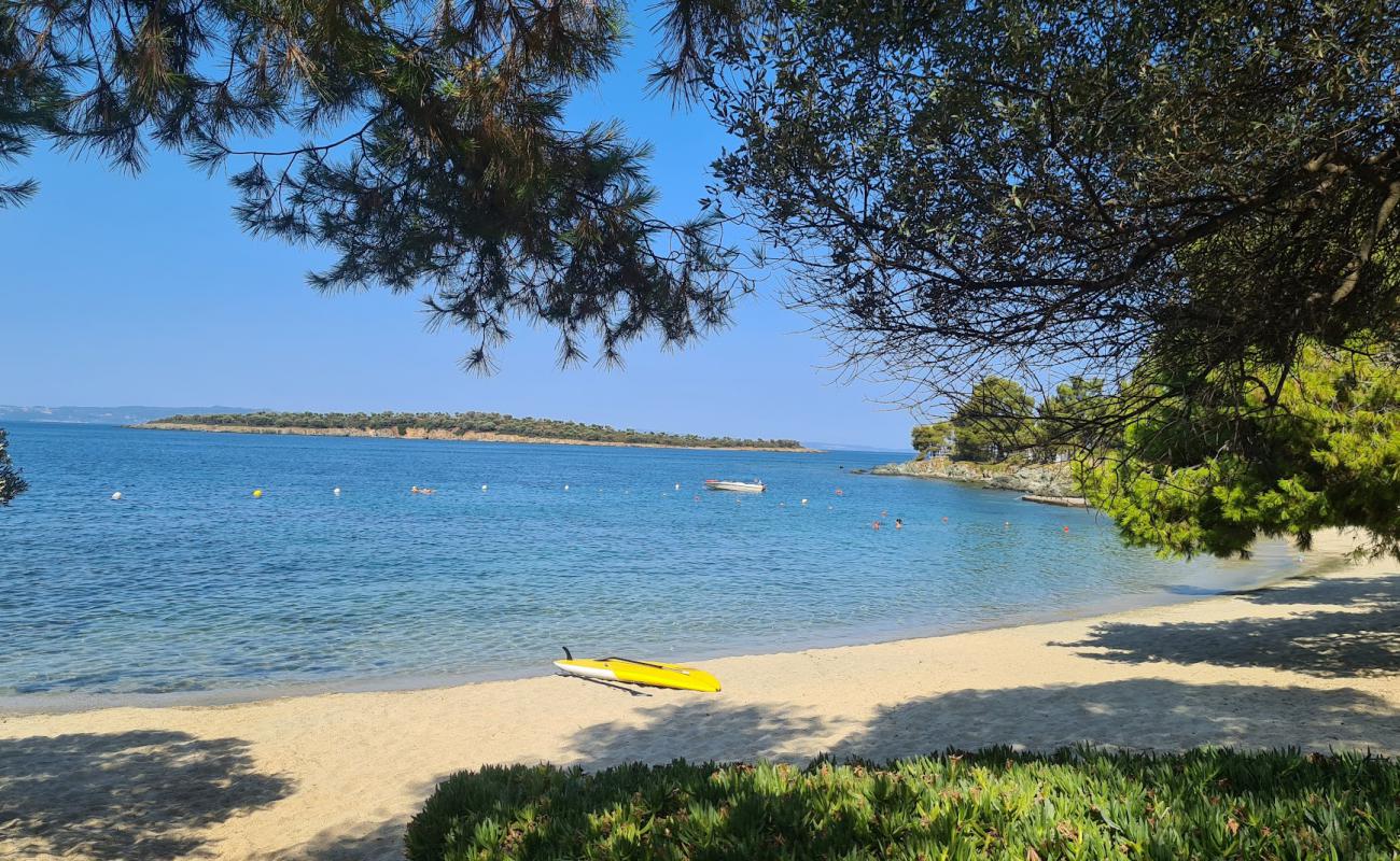 Foto af Areti beach og bosættelsen