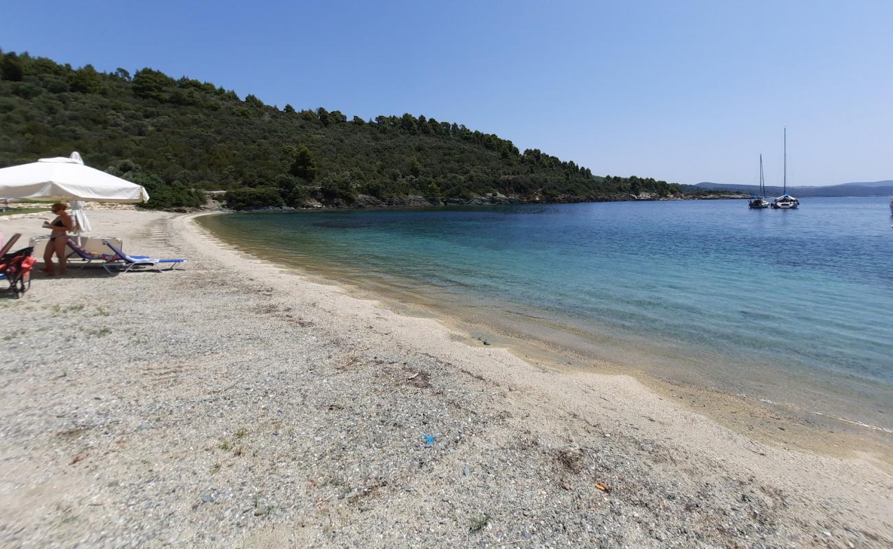 Foto af Likithos beach med lys sand overflade