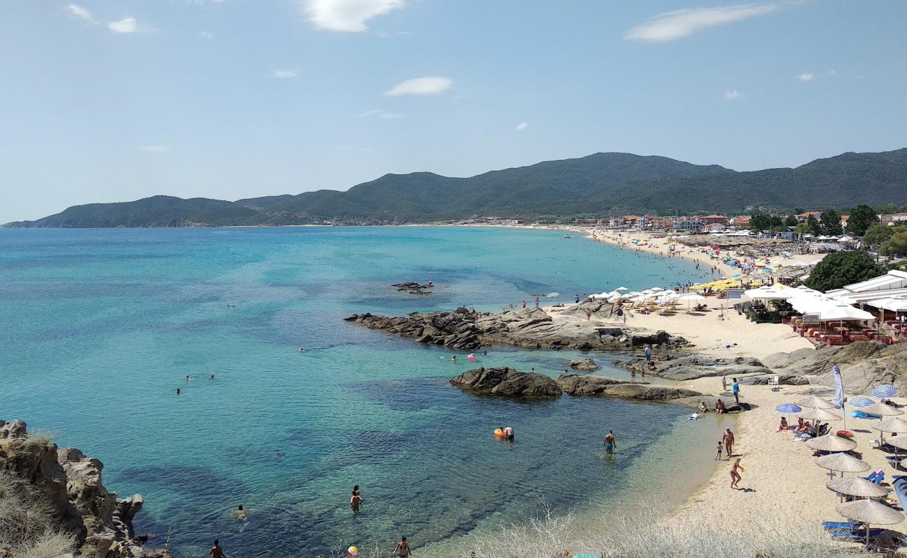 Foto af Sarti Strand med lys sand overflade