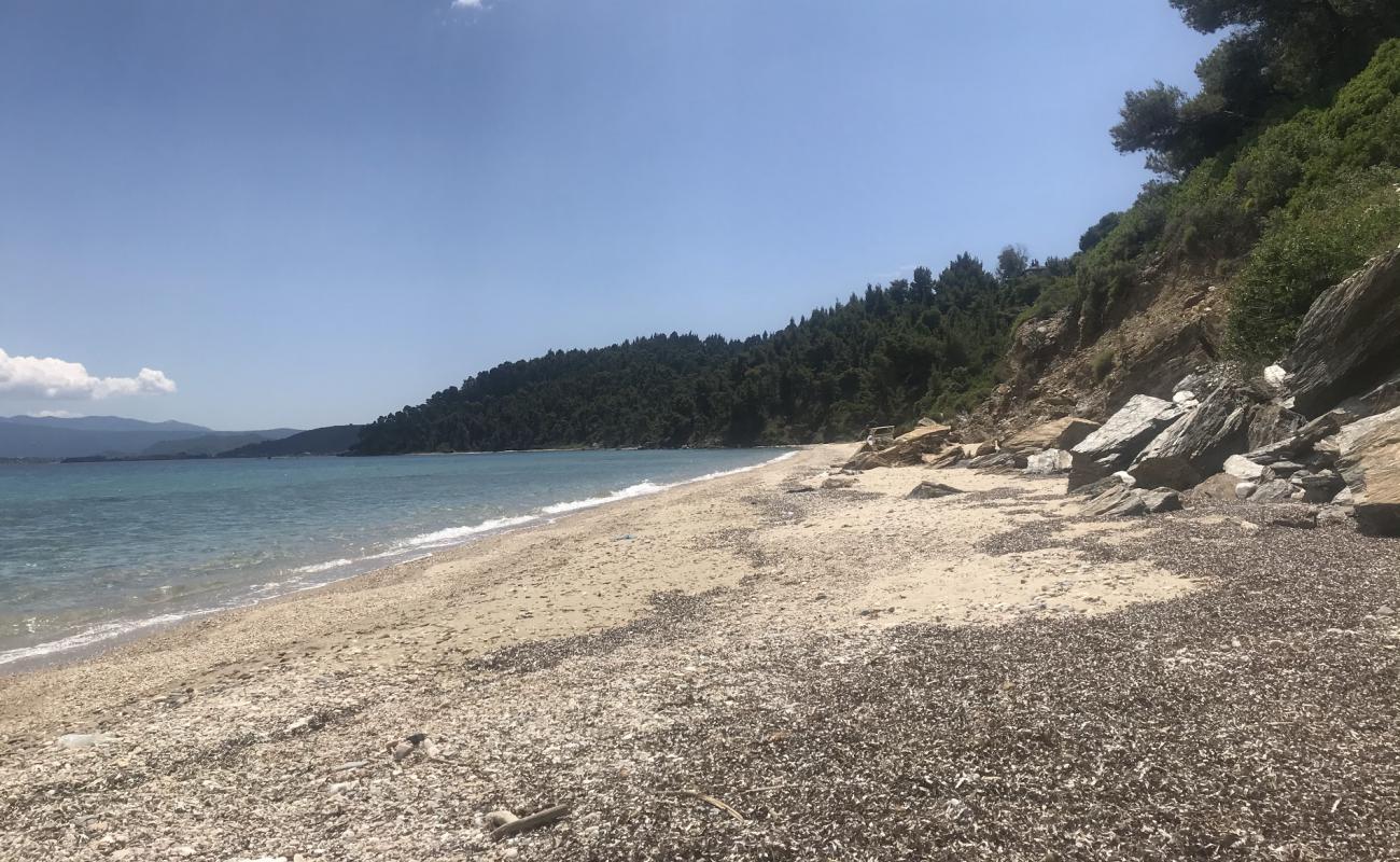 Foto af Salonikiou beach II med let sand og småsten overflade