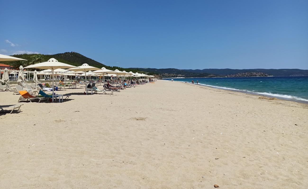 Foto af Salonikiou beach III med lys sand overflade