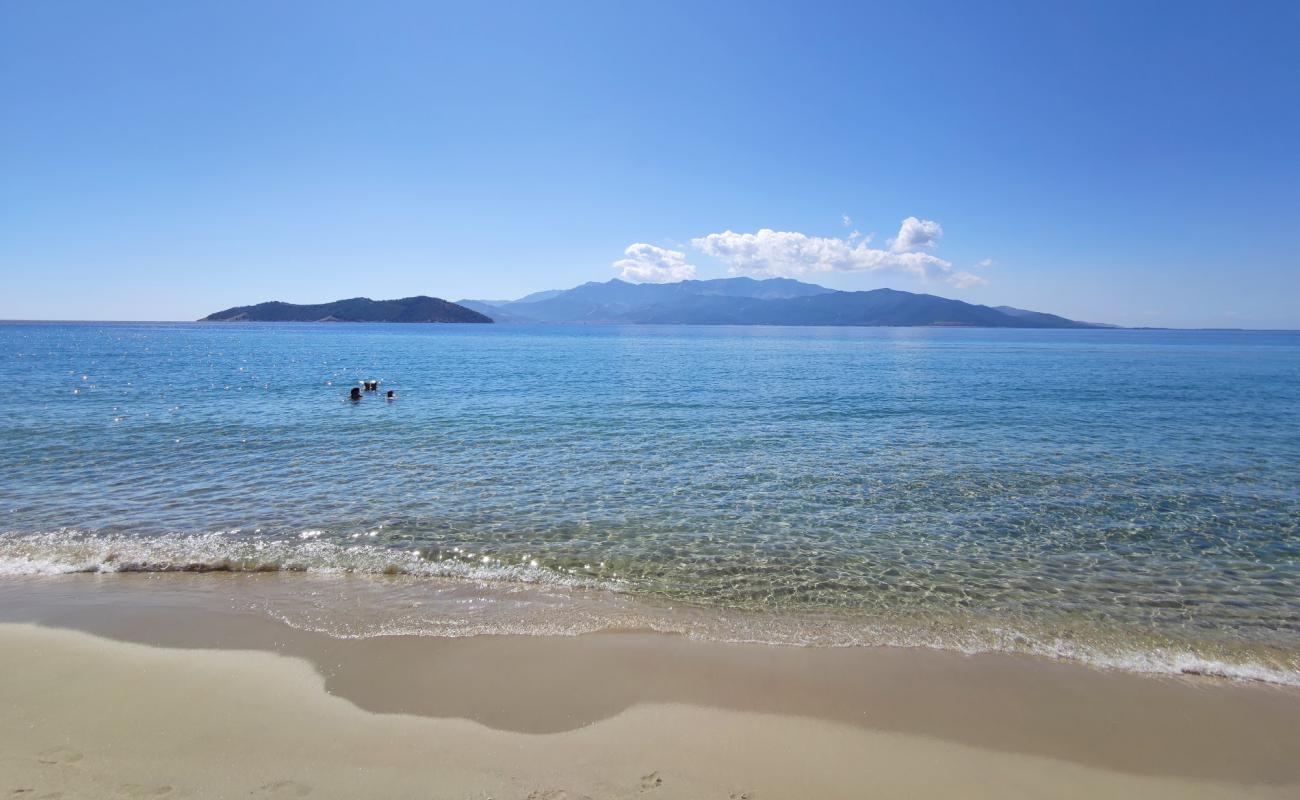 Foto af Keramoti beach med lys fint sand overflade