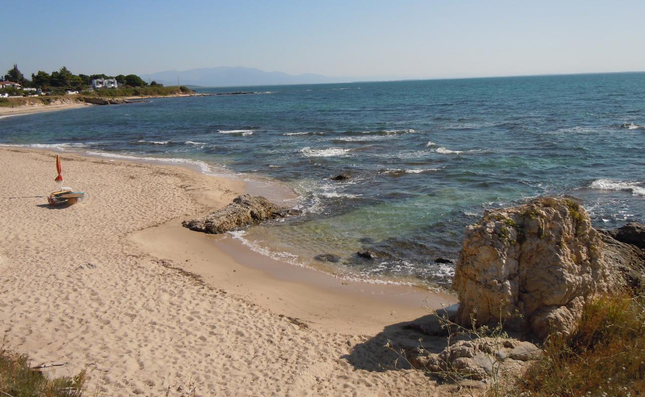 Foto af Avdira beach med lys sand overflade