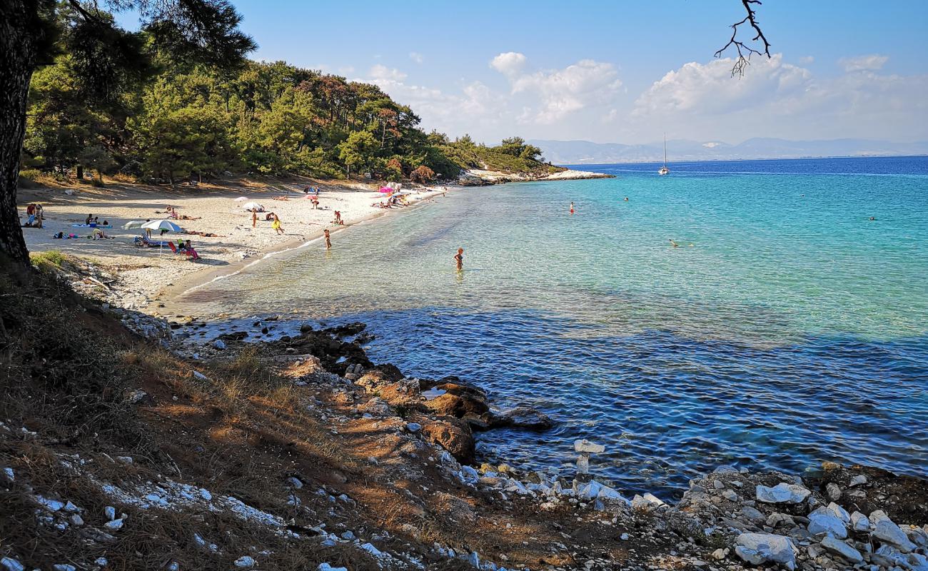 Foto af Glikadi beach med hvidt fint sand overflade