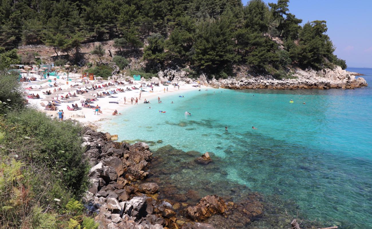 Foto af Saliara Strand med hvid fin sten overflade