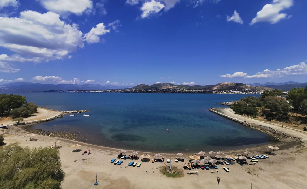 Foto af Crystal beach med grå fin sten overflade