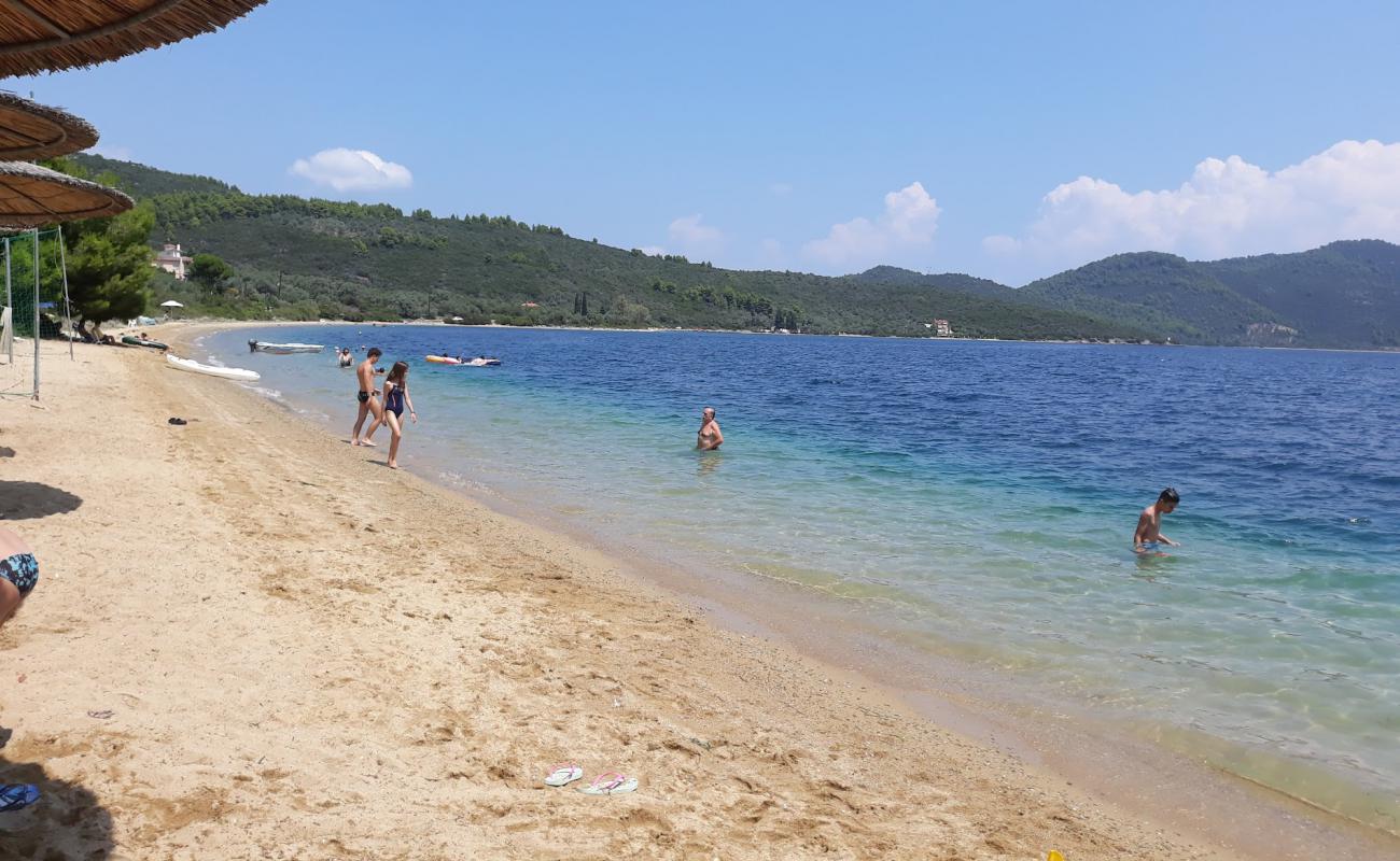 Foto af Porto Pefko med lys sand overflade