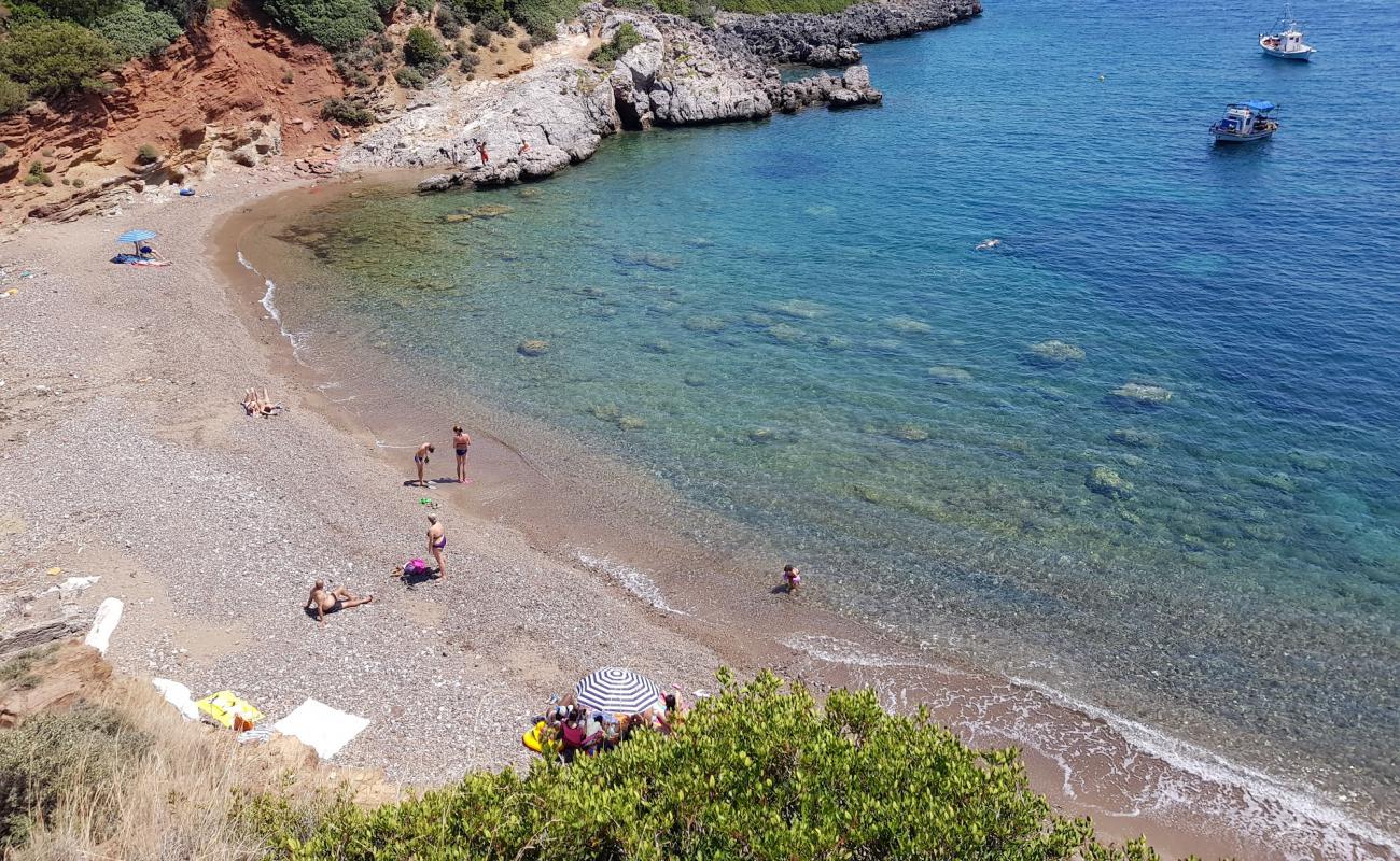 Foto af Agios Vasilis beach med brun fin sten overflade