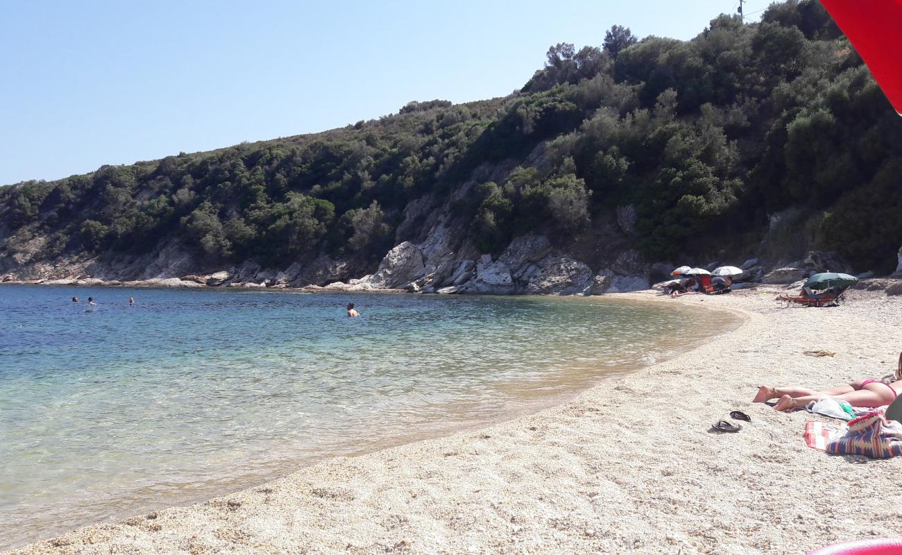 Foto af Gardo beach med lys skaldesand overflade