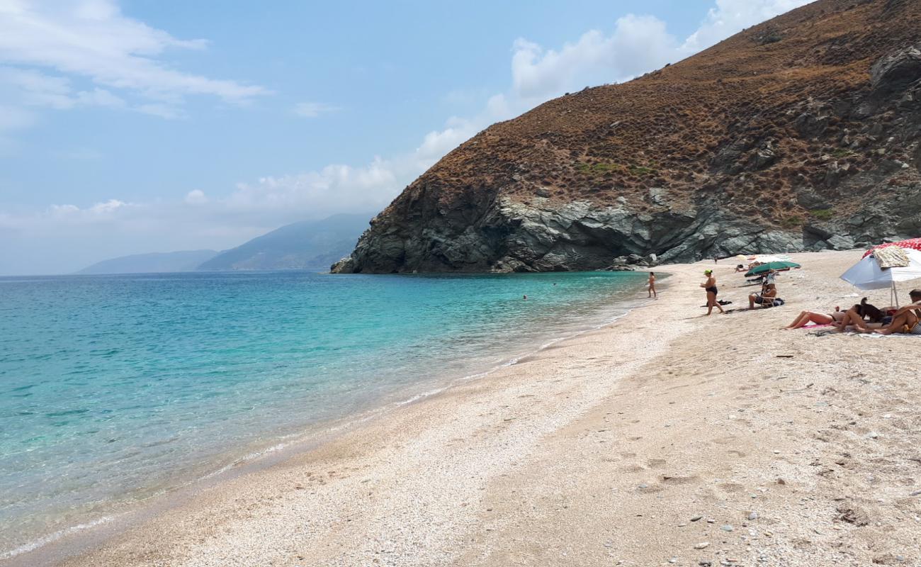 Foto af Giannitsi beach med let fin sten overflade