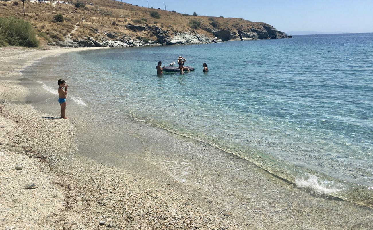 Foto af Agios Eirini beach med lys sand overflade