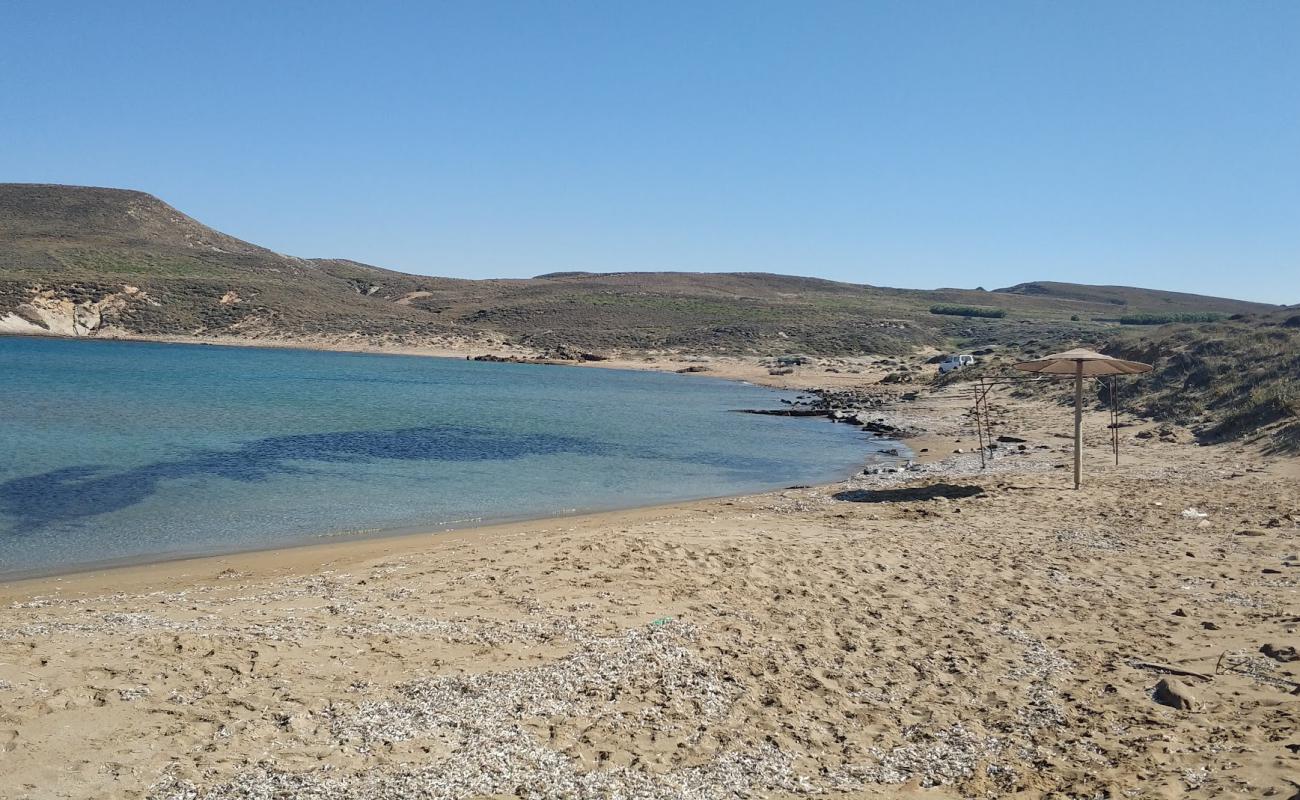 Foto af Faraklou Park beach med lys sand overflade