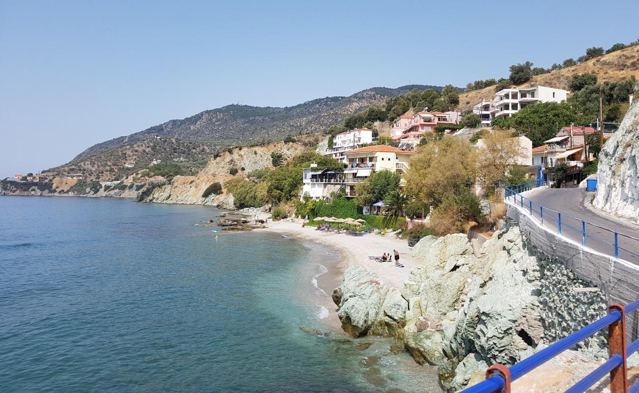 Foto af Ammoudeli beach med let sten overflade