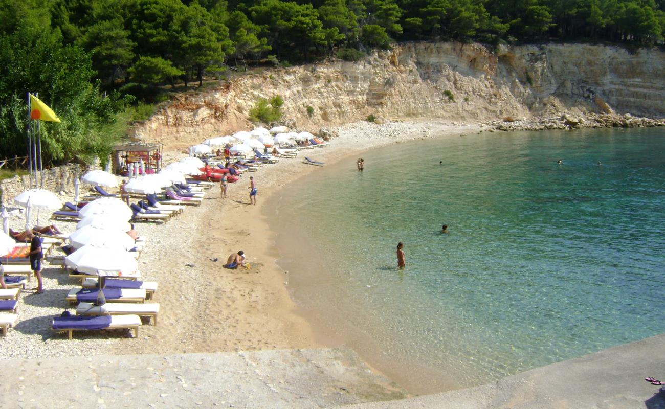 Foto af Marpunta beach II med let sand og småsten overflade