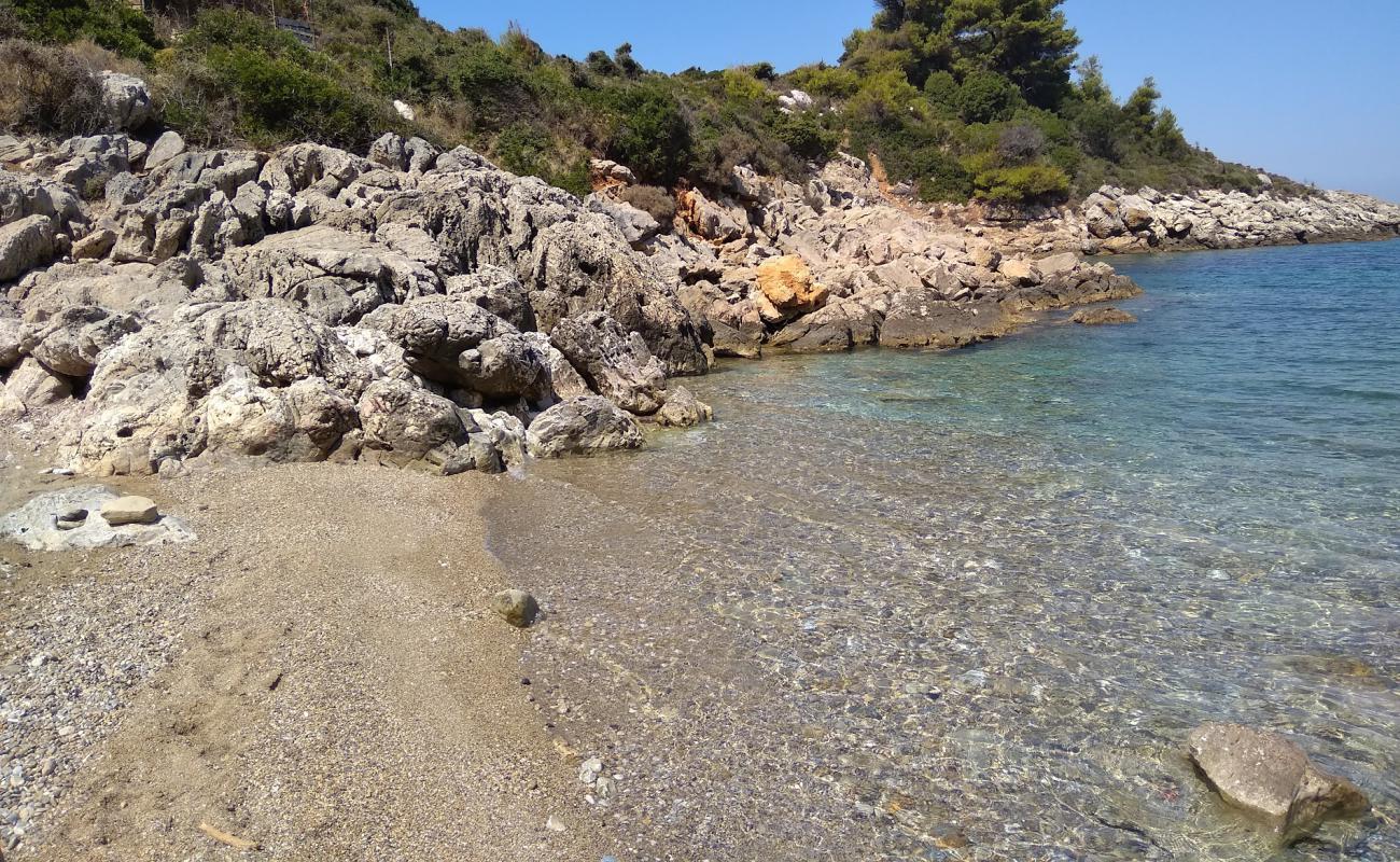 Foto af Ag. Anargyroi beach med sort sand og småsten overflade