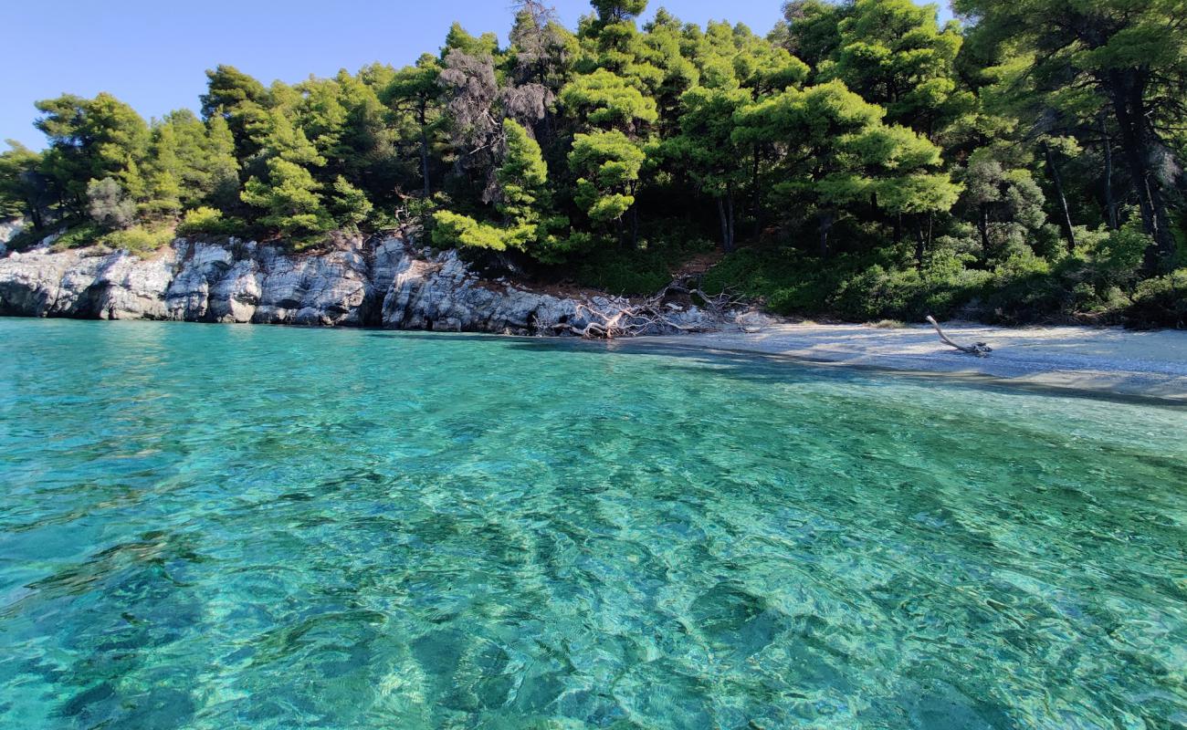 Foto af Ftelia beach med let sand og småsten overflade