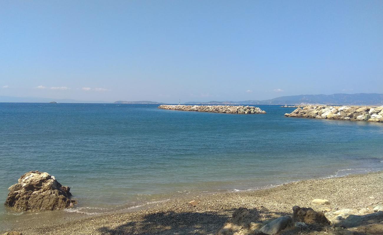 Foto af Katakalou beach med hvid sten overflade