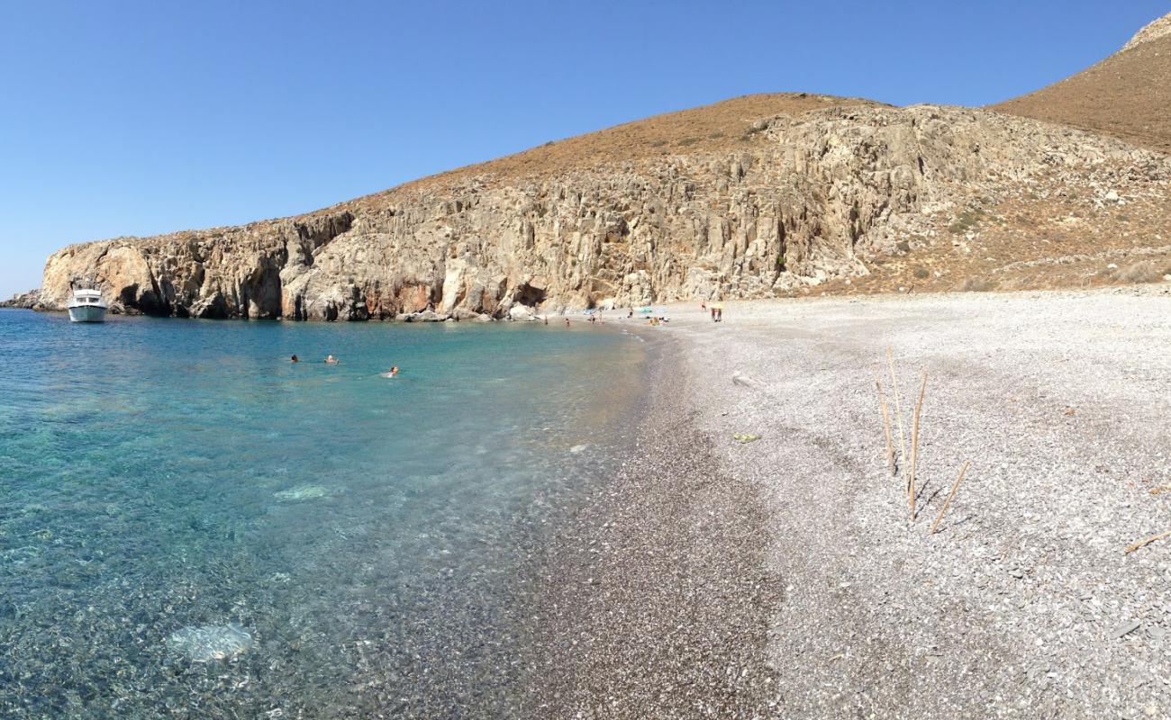 Foto af Ai Giannis beach med let sten overflade