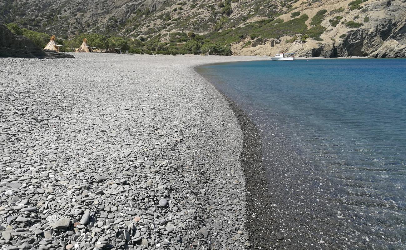 Foto af Paralia Forokli med grå sten overflade