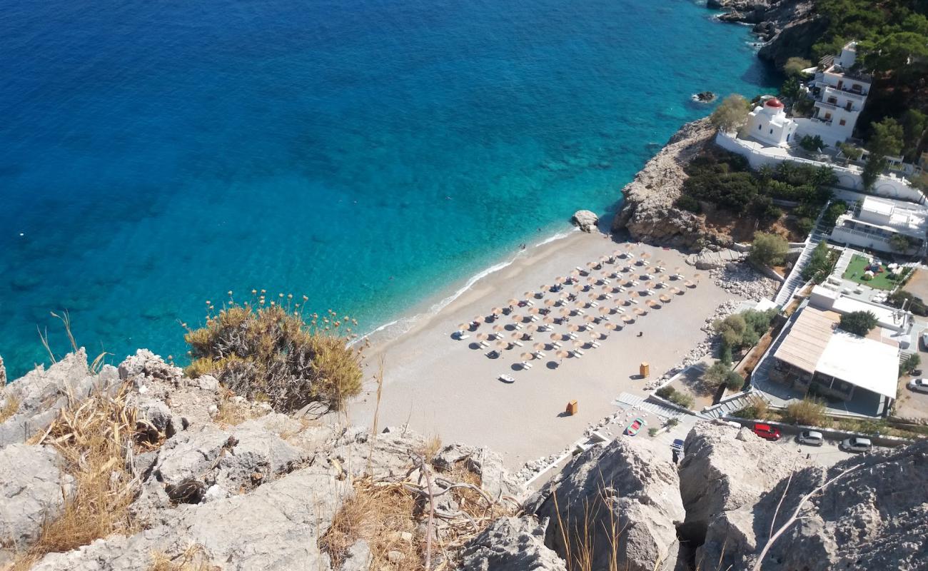 Foto af Kira Panagia beach med let fin sten overflade