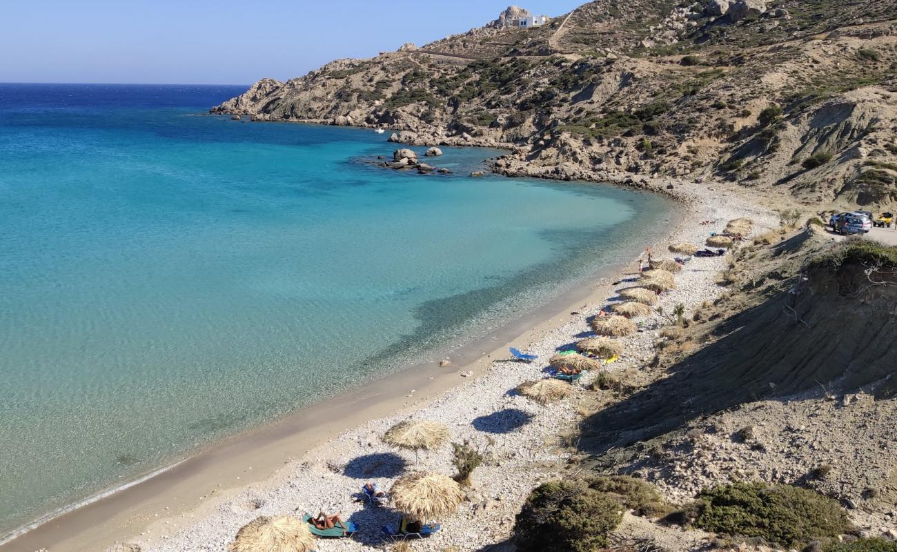 Foto af Damatria beach med let sand og småsten overflade