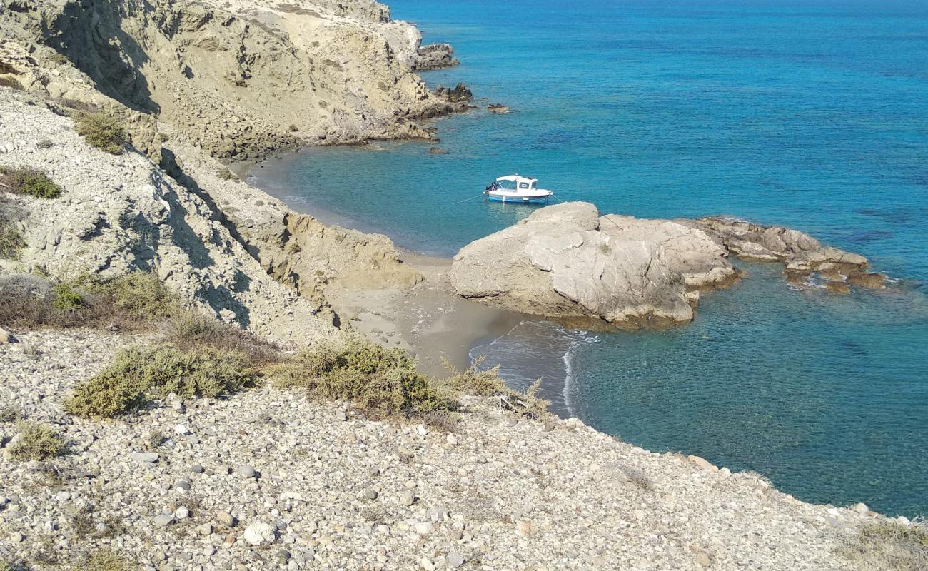 Foto af Makronisi Beach II med lys sand overflade