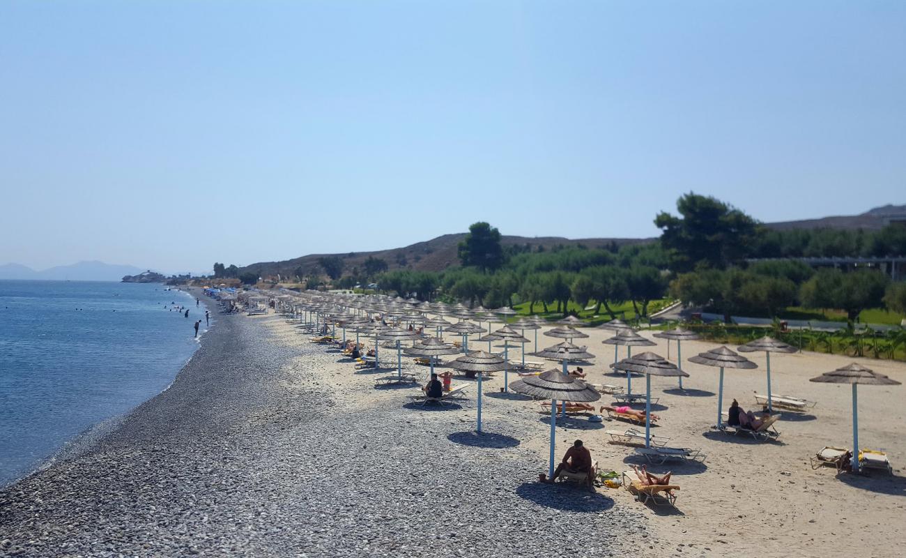 Foto af Paralia Psalidi II med grå fin sten overflade