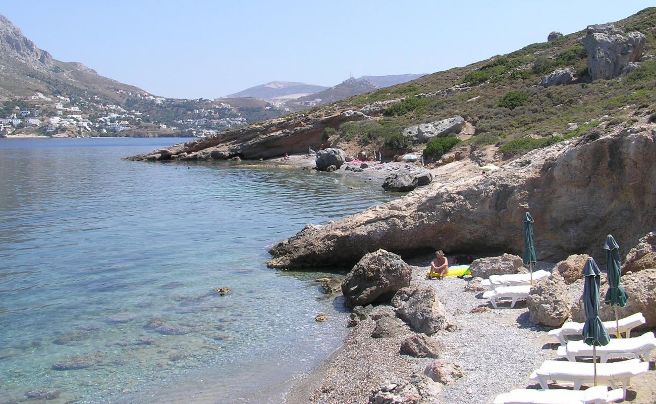 Foto af Paralia pothia med gråt sand og småsten overflade