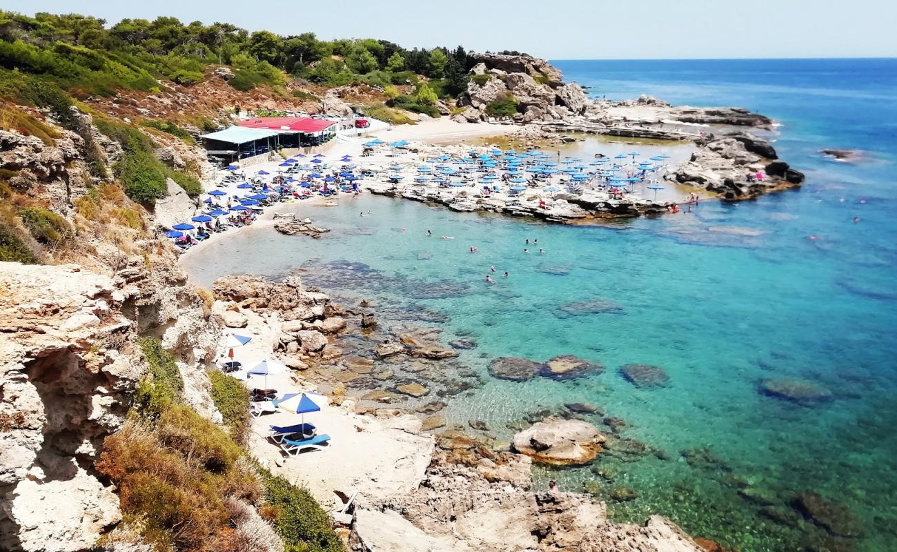 Foto af Tassos Beach med sten overflade