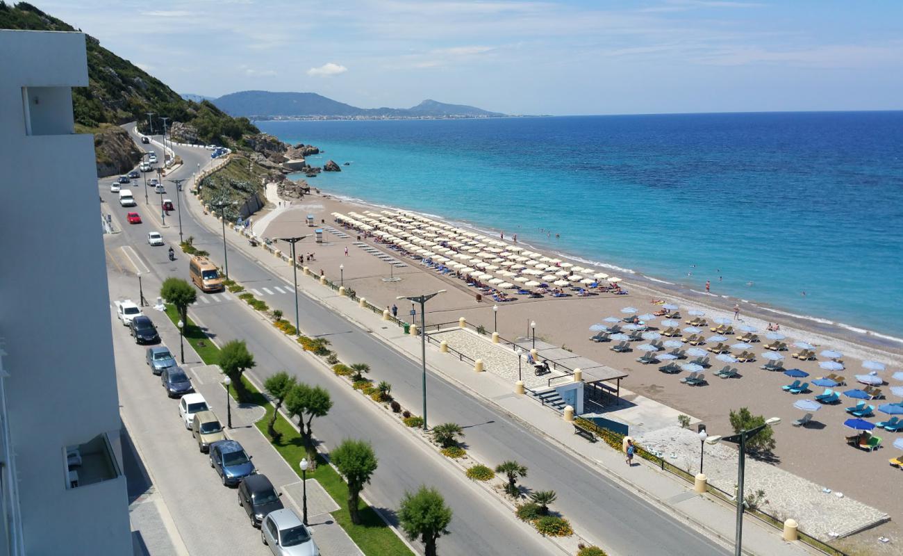 Foto af Akti Kanari Beach med let fin sten overflade