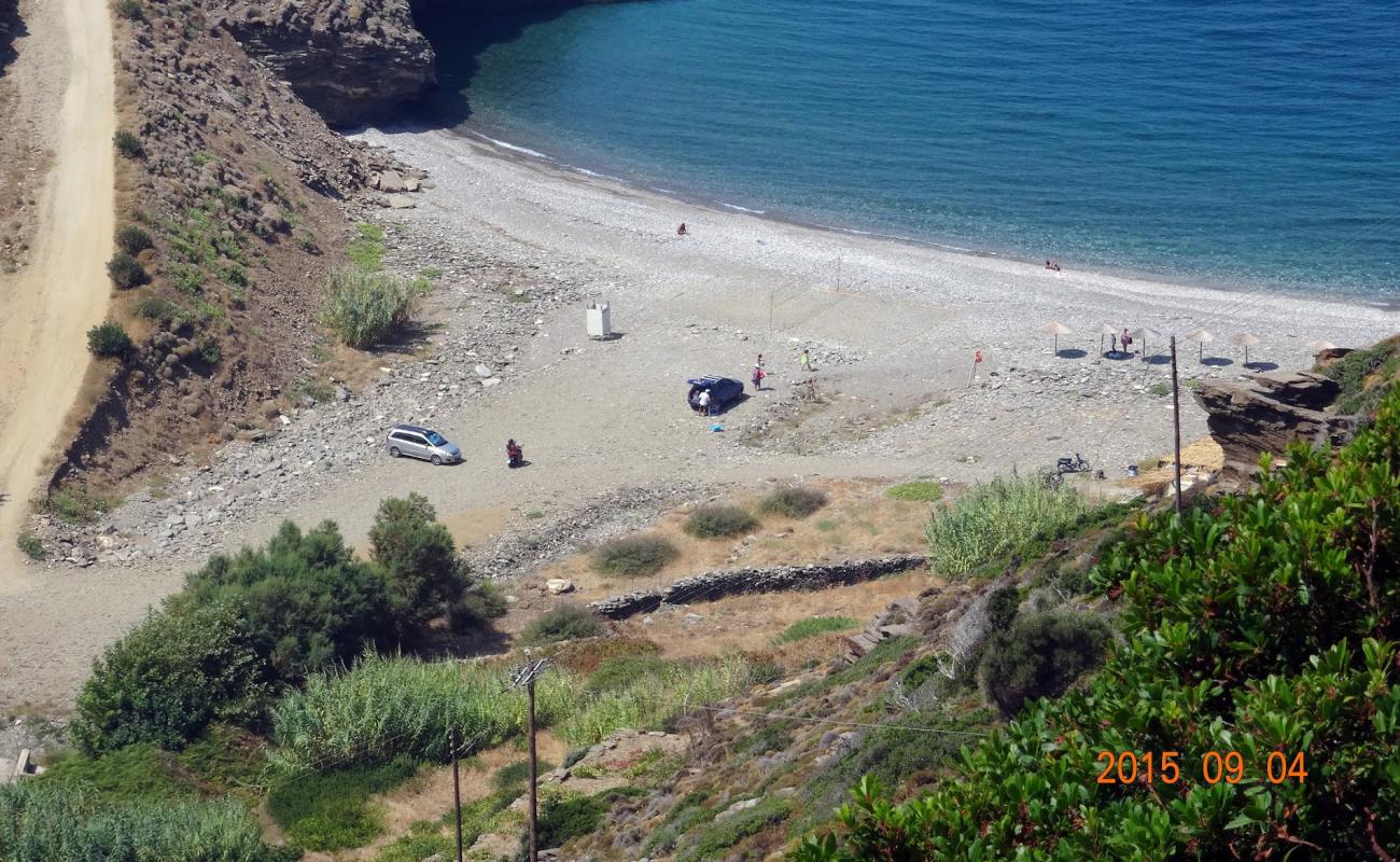 Foto af Aris beach med grå sten overflade