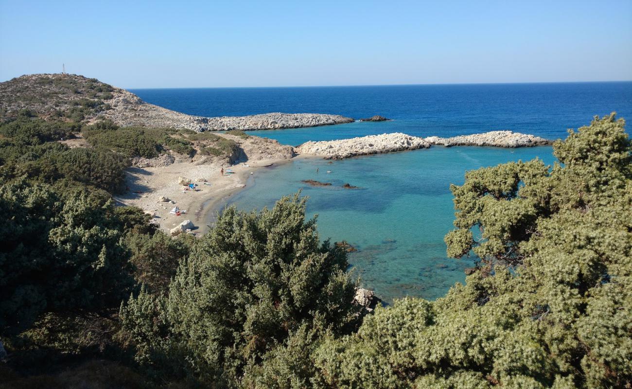 Foto af Agios Georgios med brunt sand overflade