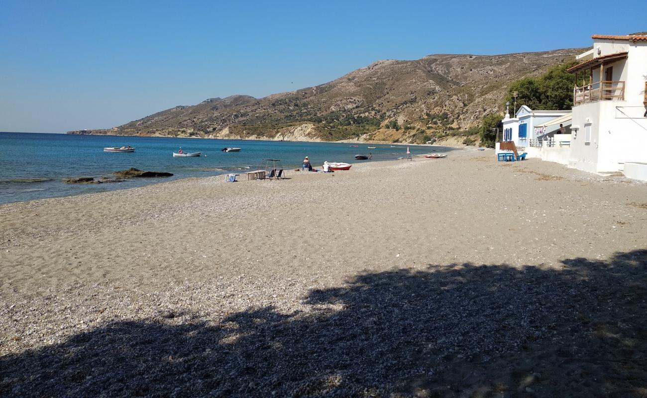 Foto af Paralia Faros med let sand og småsten overflade