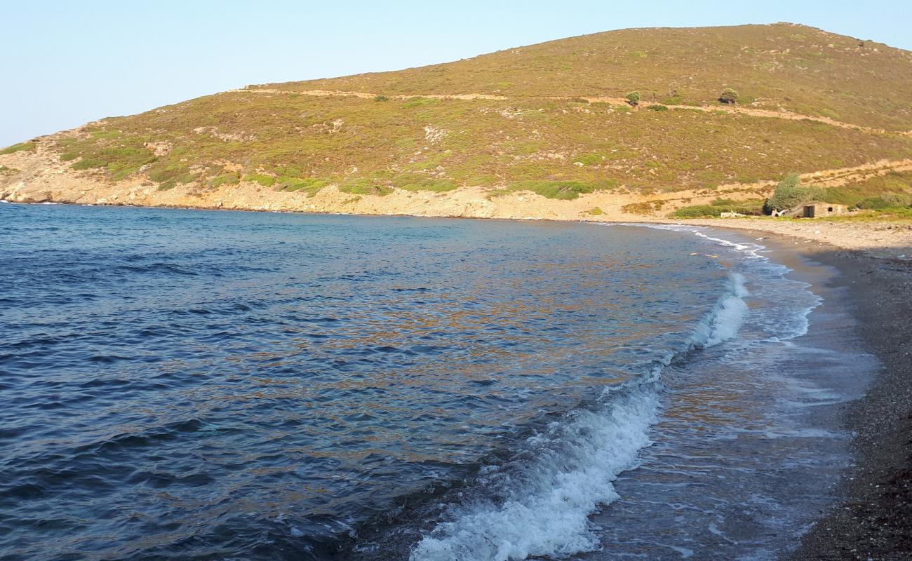 Foto af Chochlakas Coast med brunt sand overflade