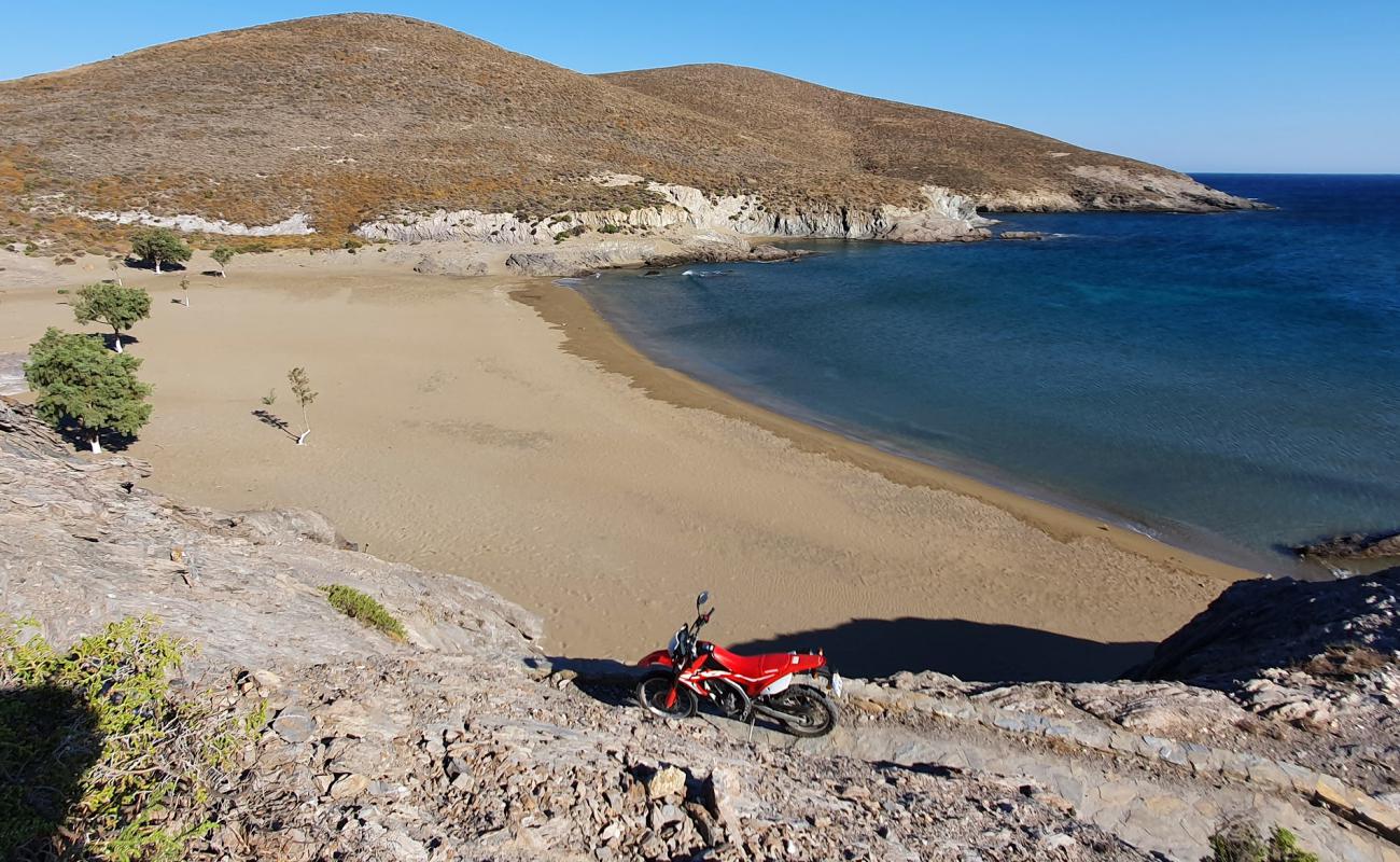 Foto af Lazaretta beach med brunt sand overflade