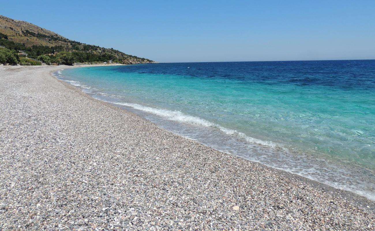 Foto af Giosonas beach med let fin sten overflade