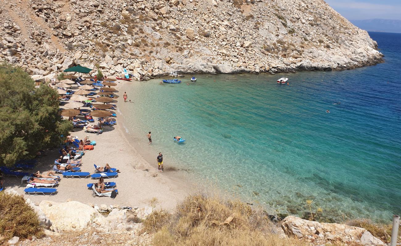 Foto af Glaroi Beach med let fin sten overflade