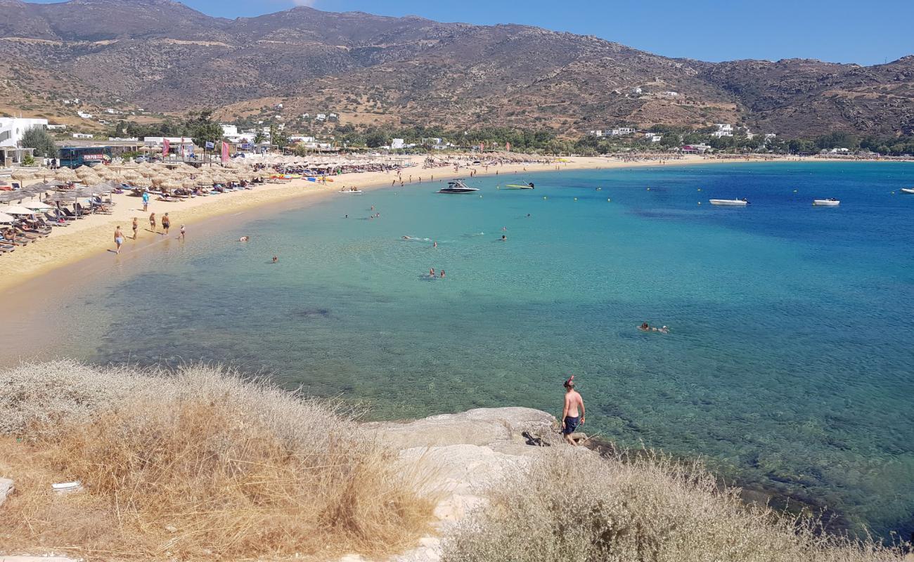 Foto af Mylopotas Strand med brunt sand overflade