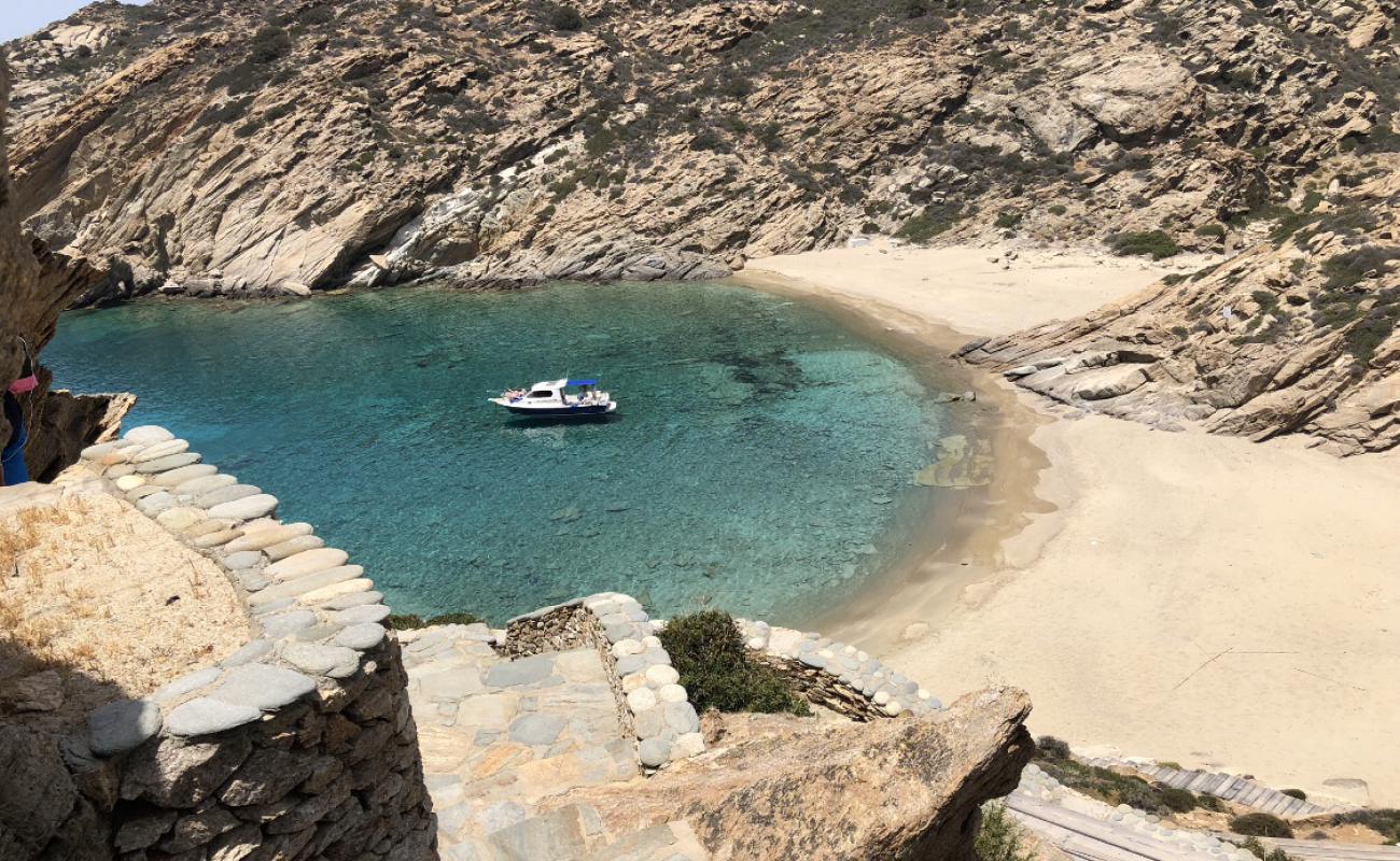 Foto af Tripiti beach med lys sand overflade