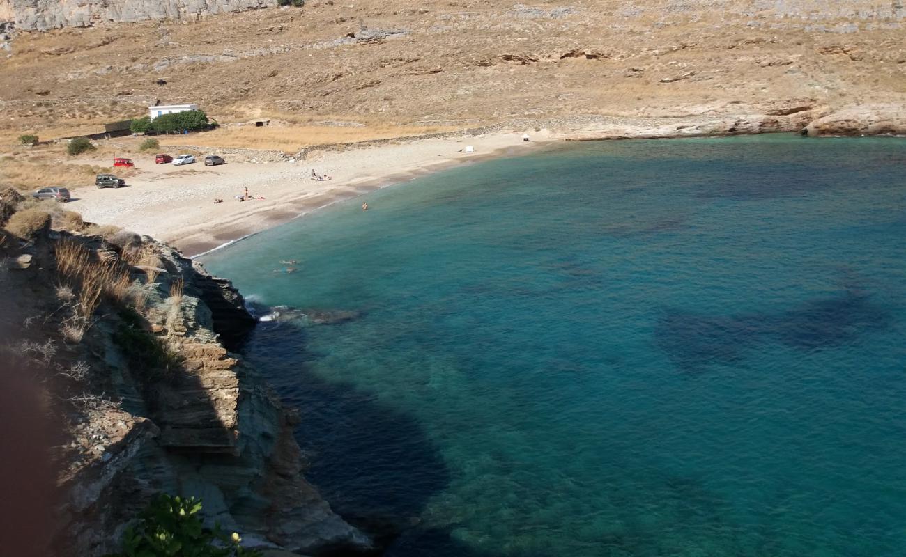 Foto af Paralia Sikamia med let sand og småsten overflade