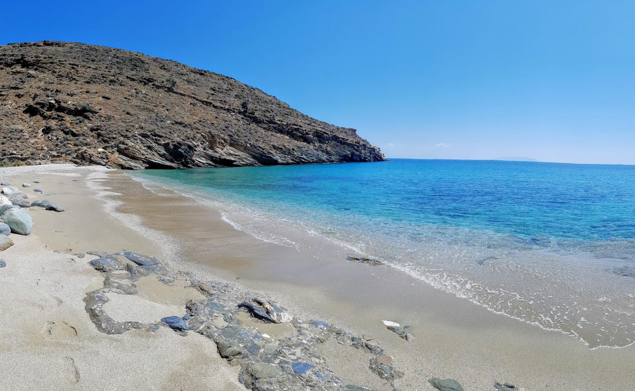 Foto af Psathi beach med let sand og småsten overflade