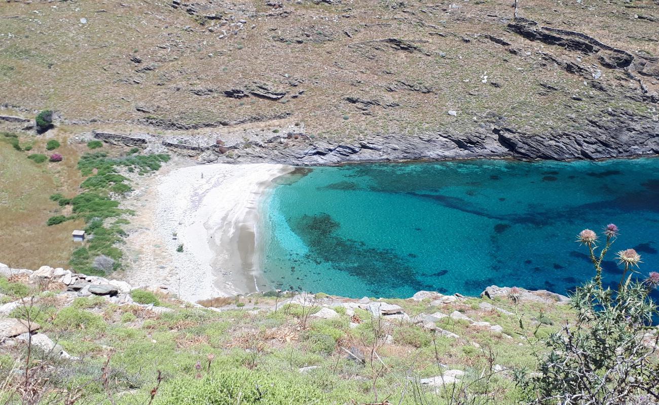 Foto af Paralia Tilegrafos med let sand og småsten overflade