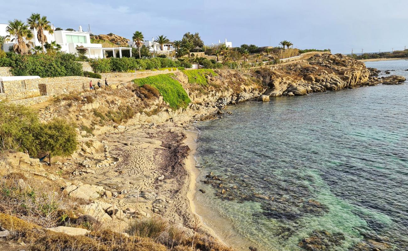 Foto af Hidden beach med lys sand overflade