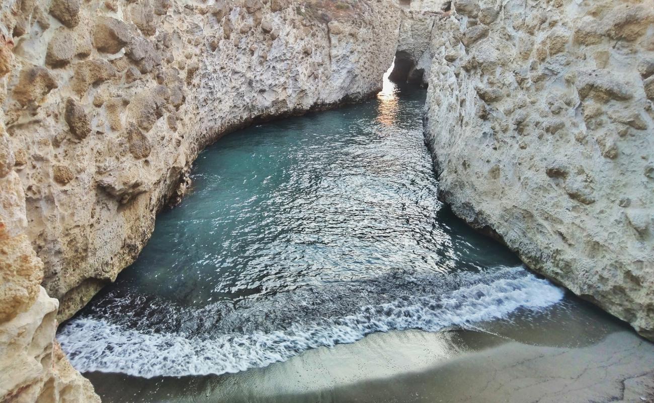 Foto af Papafragas beach med lys sand overflade